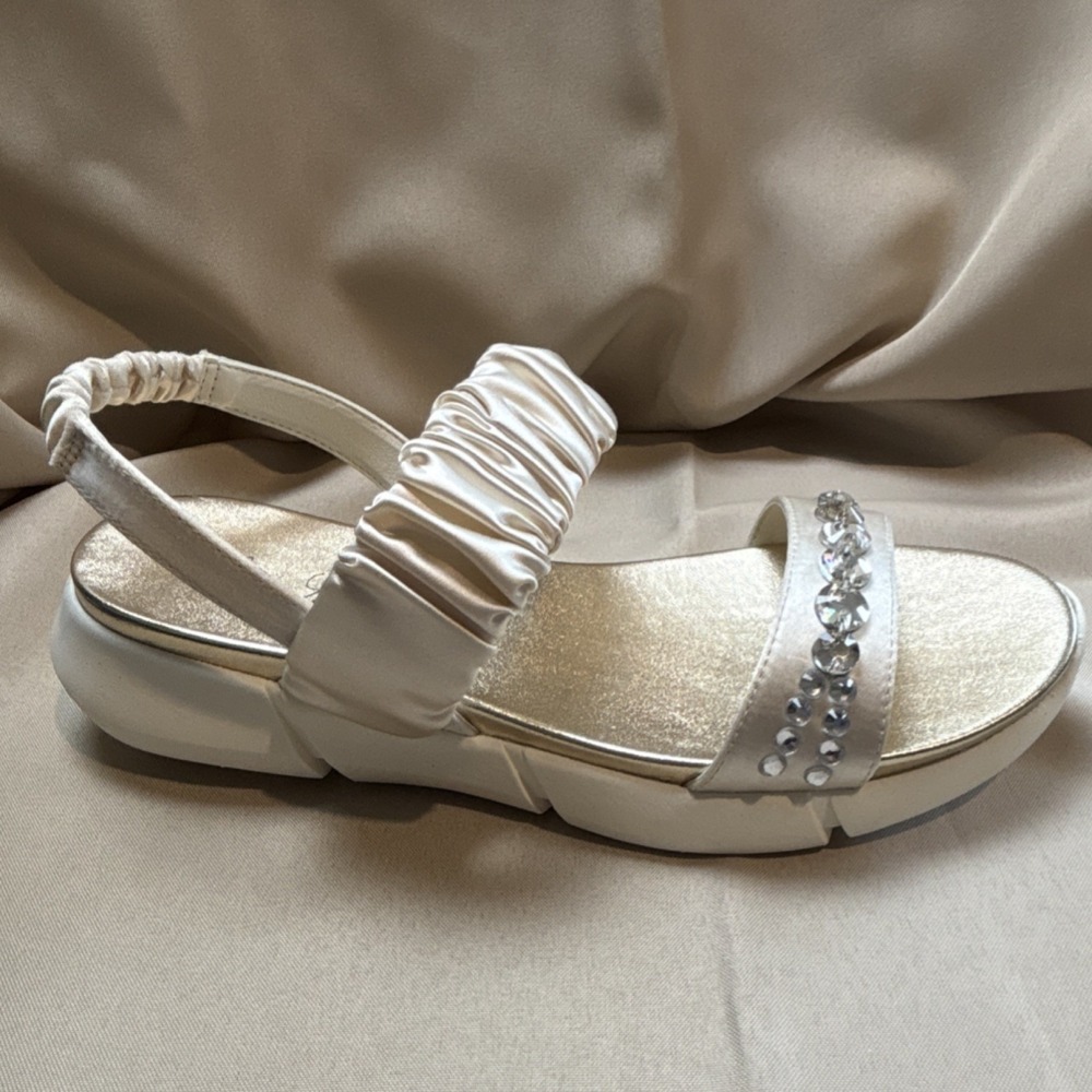 Annie Ivory Rhinestone Ruched Slingback Women's Sandals Size 9M